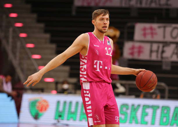 的位置与机 的位置与机