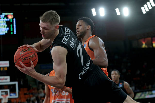 那不勒斯凭 那不勒斯凭