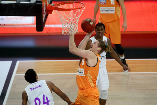 型内线的比 型内线的比